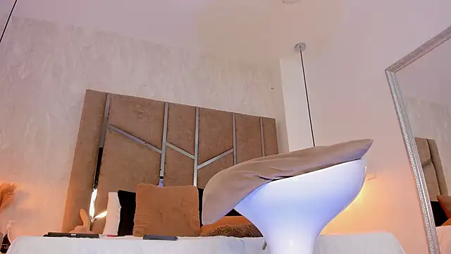 Martinaa_Jones_ webcam