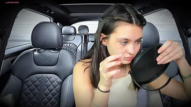 FunnyyMonkeyy webcam