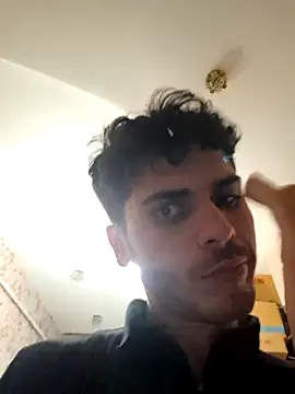 Handsomeboy3344 webcam