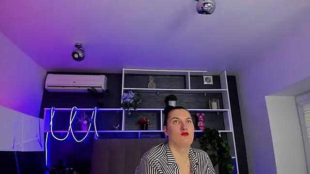 StephieRousee webcam