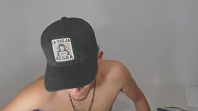 the_skinny_one webcam