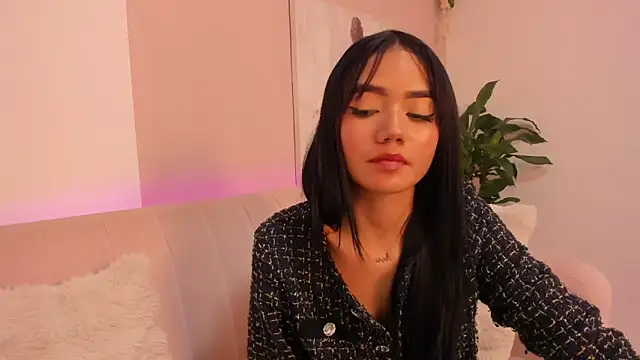 mila_jenner - Mila_jenner's free webcam - UK Sex Cams