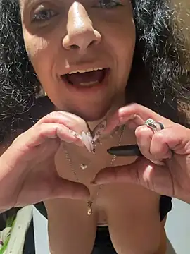 PichyPrettyPussy webcam