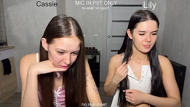 girls_secrets Live Webcam on Stripchat