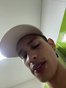 harrygaze - HarryGaze's free webcam - UK Sex Cams