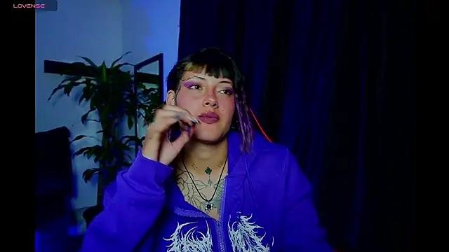 _sharlotte777 webcam