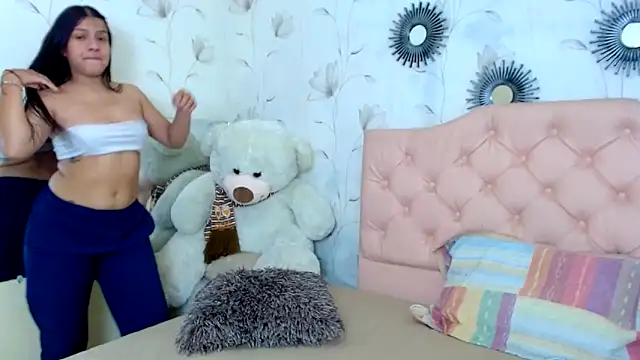 zara_cute - Zara_cute's free webcam - UK Sex Cams