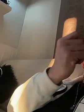 trombaio - Trombaio's free webcam - UK Sex Cams