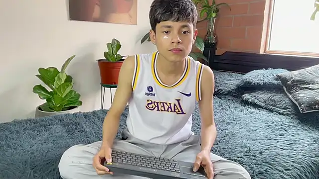 Andy_Belier23's live cam