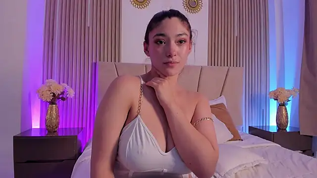 Victoria_Beaumont webcam