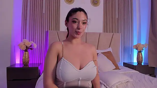 Victoria_Beaumont webcam