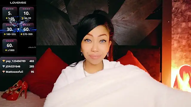 ElyaQuinn live sex cam