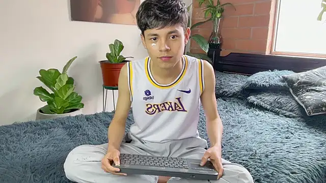 Andy_Belier23's live cam