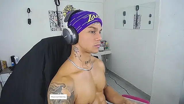 Leonard_Price webcam