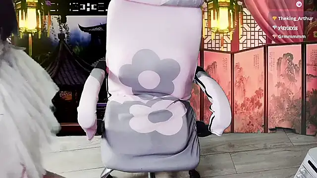 美女LuckyCute-Tutu在线直播