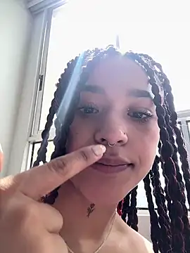 Webcam Model (crystal_dlun)  is live.Free join now!