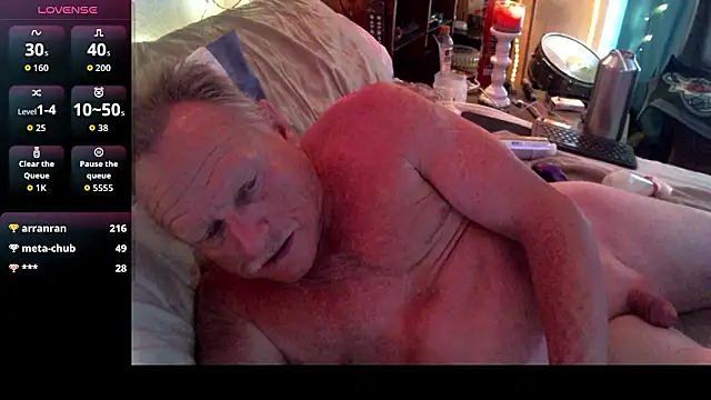 Pussyeat2please webcam