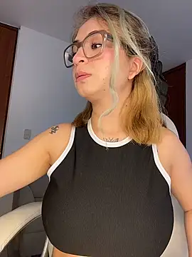 CutieGirlNextDoor webcam