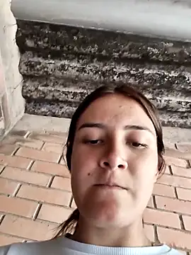 laura_arias018 webcam