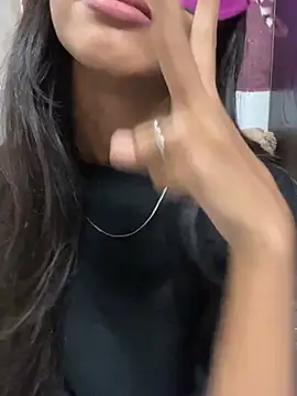 Webcam Model (Desire_Zoya)  is live.Free join now!