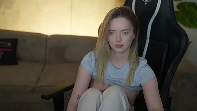 Cassy-Celestial_ webcam