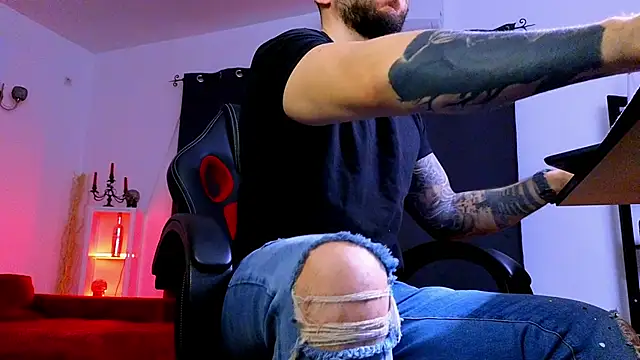 MightyAaron66 webcam