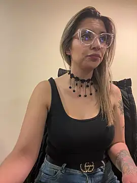 Isabella_Varella webcam