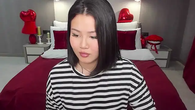 Brunette_Charm webcam