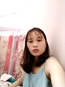 Webcam Model (-Bami-)  is live.Free join now!