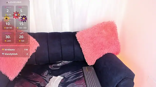 chloe_petite2 webcam