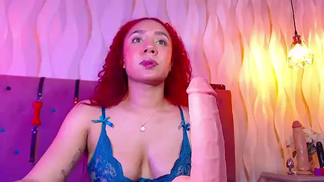 IsabelaLatina webcam