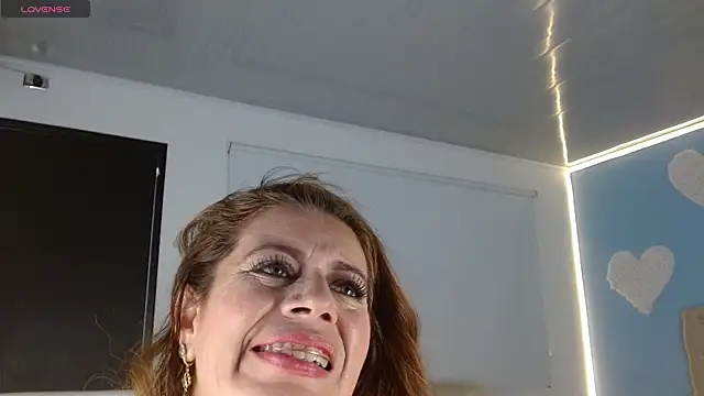 channelsmith_55 webcam