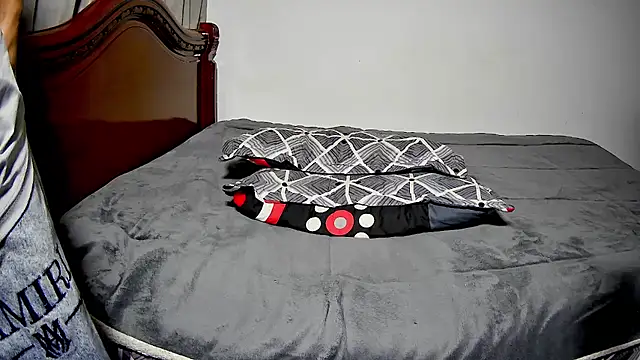 Nicolas_And_Alexa webcam