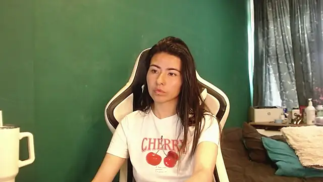 alice_middlee webcam