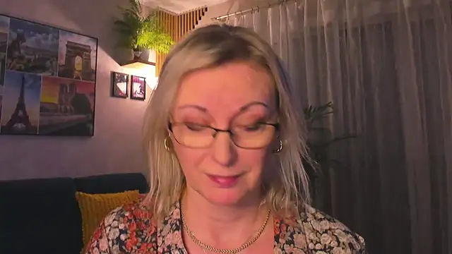 vanessa_chat - Vanessa_chat's free webcam - UK Sex Cams