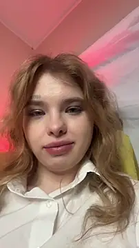 Creatrix_Lola webcam