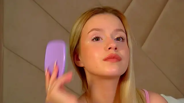 MilanaBalmain webcam