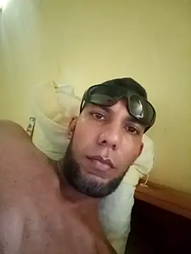 UnreadyChutzpa webcam