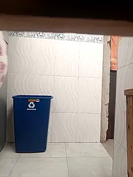 AmbarMessyLush webcam