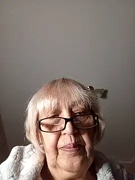 Webcam Model (Anatolia5961)  is live.Free join now!