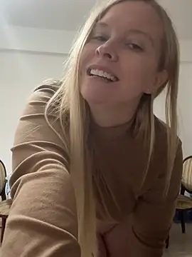 Ellie-rosee live sex cam