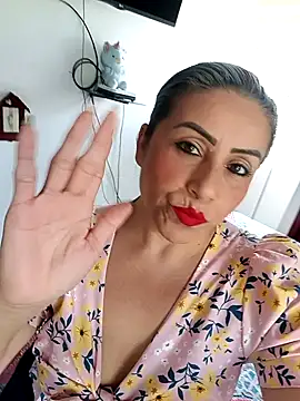 Webcam Model (maynor_1998)  is live.Free join now!