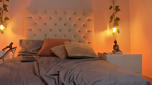 rachel-greyy - Rachel-Greyy's free webcam - UK Sex Cams