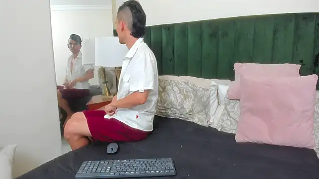 blakeandallisa - Blakeandallisa's free webcam - UK Sex Cams