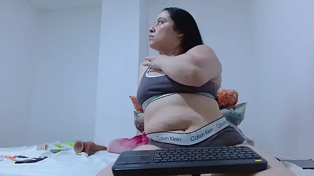 isabel_24_gil webcam