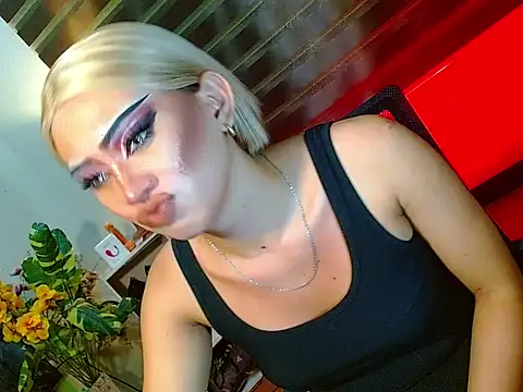 HOLLYWOOD_QUEEN_88 webcam