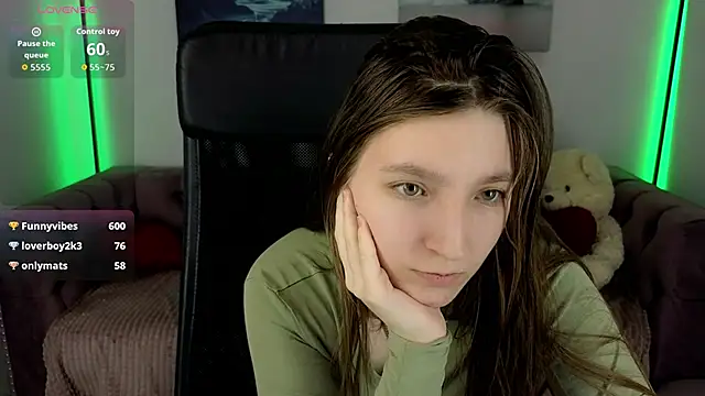 mia_myles - Mia_Myles's free webcam - UK Sex Cams