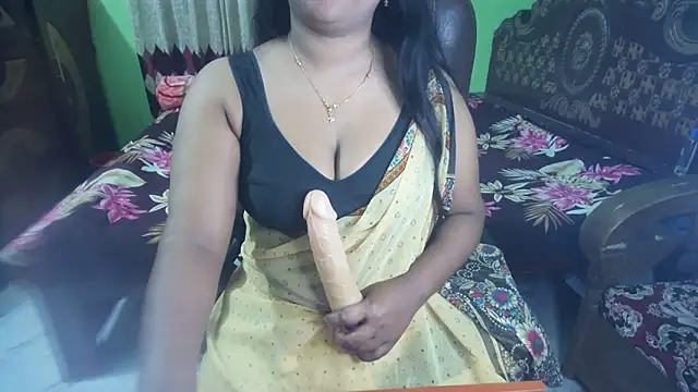 BengaliQueenStar webcam