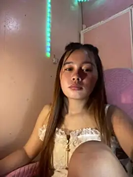 Webcam Model (ursweet_babygirl) is live