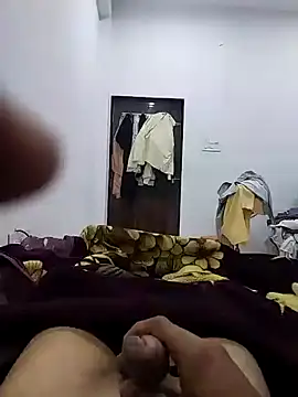 Playboyx143@xh webcam